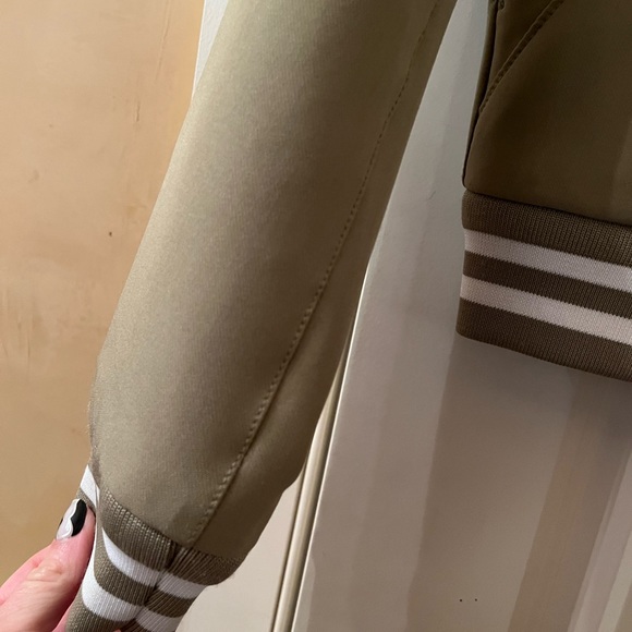 Jacket - Picture 2 of 2